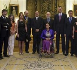 Don Felipe durante la recepción ofrecida en la embajada de España en Buenos Aires