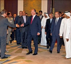Don Juan Carlos, en la recepción a la colectividad española residente en Dubai