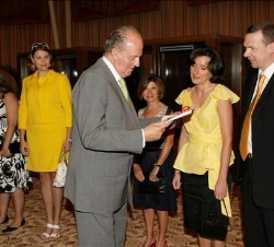 Encuentro de Don Juan Carlos con los españoles residentes en Kuwait