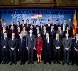 Fotografía de grupo con los miembros de la Cámara de Comercio España-Estados Unidos