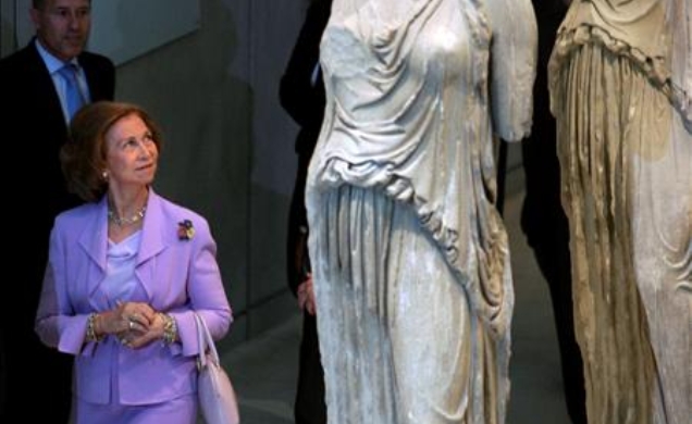Doña Sofía, durante su visita al Museo