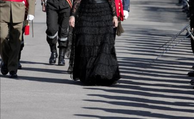 Doña Sofía durante la ceremonia de entrega de la bandera nacional a la a la Unidad Militar de Emergencias