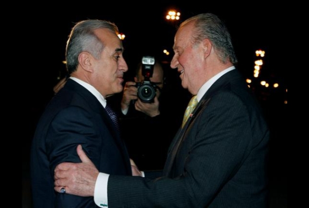 El Presidente Sleiman recibe a Don Juan Carlos a su llegada a Beirut
