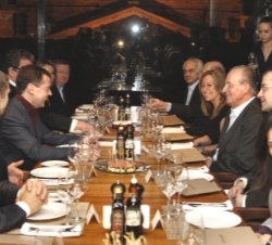 Vista general durante la cena ofrecida por el Presidente Medvédev en honor de Don Juan Carlos