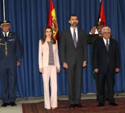 Los Príncipes de Asturias durante su visita a los Territorios Palestinos