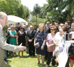 El Rey durante la recepción a la colectividad española en Paraguay