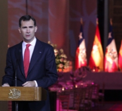 Don Felipe durante su intervención en la cena ofrecida por el Presidente de Chile