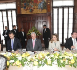 Viaje Oficial a la República de Panamá. Fotografía durante el almuerzo ofrecido por el Presidente panameño