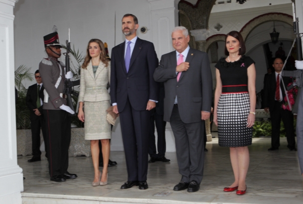 Viaje Oficial a la República de Panamá. Los Príncipes, con el Presidente Martinelli y su esposa