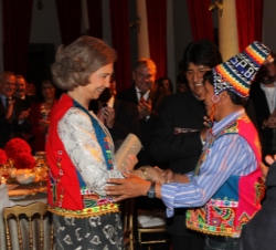 Viaje de Cooperación al Estado Plurinacional de Bolivia. Doña Sofía durante la cena ofrecida por el Presidente de Bolivia, Evo Morales