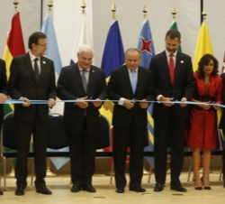 Don Felipe durante la inauguración de la nueva sede del Parlamento Latinoamericano