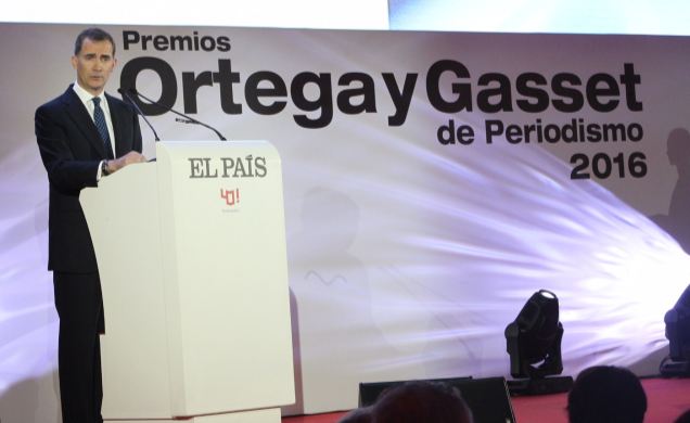 Su Majestad el Rey durante sus palabras en la cena con motivo del 40º aniversario de “El País” y entrega de los Premios Ortega y Gasset de Periodismo 