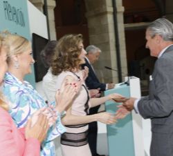 Asís Martín de Cabiedes, presidente de Europa Press, recibe un reconocimiento y el saludo de Doña Letizia y Doña Sofía por el apoyo de Europa Press a 