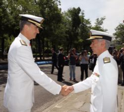 Su Majestad el Rey recibe el saludo del jefe de Estado Mayor de la Defensa, almirante general Fernando García Sánchez