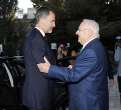 Su Majestad el Rey es recibido por el presidente de Israel, Reuven Rivlin