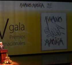 Vista del escenario durante la presentación de  la gala de entrega de los premios