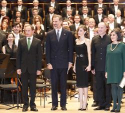 Sus Majestades los Reyes, con la Orquesta Sinfónica del Principado de Asturias y el Coro de la Fundación Princesa de Asturias