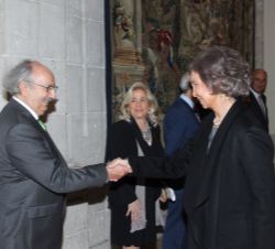 Su Majestad la Reina Doña Sofía recibe el saludo del Premio Reina Sofía de Poesía Iberoamericana 2016, Antonio Colinas