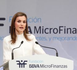 Su Majestad la Reina durante su intervención en el acto de celebración del X aniversario de la Fundación Microfinanzas BBVA