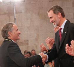 Su Majestad el Rey entrega la medalla a Íñigo Losada Rodríguez, Protección del Medio Ambiente
