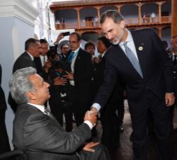 Su Majestad el Rey recibe el saludo del presidente de la República de Ecuador, Lenín Moreno en la presentación del Programa Iberoamericano de Derechos