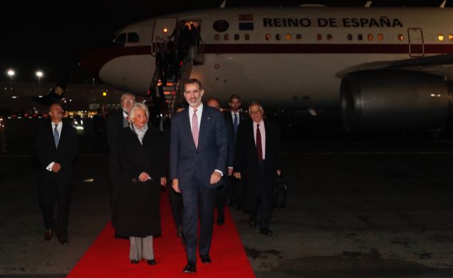Su Majestad el Rey a su llegada al Aeropuerto Internacional Benito Juárez de la Ciudad de México
