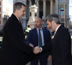 Su Majestad el Rey recibe el saludo del presidente del Tribunal Supremo y del Consejo General del Poder Judicial, Carlos Lesmes
