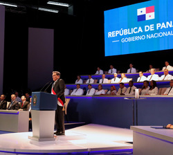 Su Majestad el Rey durante la intervención de Su Excelencia Laurentino Cortizo, Presidente de la República de Panamá