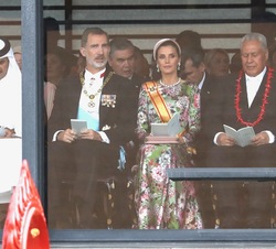 Sus Majestades los Reyes durante la ceremonia de Entronización de Su Majestad el Emperador Naruhito