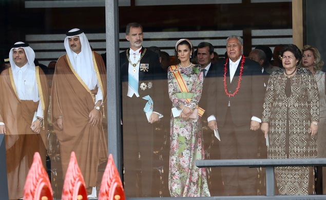 Don Felipe y Doña Letizia durante la solemne ceremonia de Entronización de Su Majestad el Emperador Naruhito