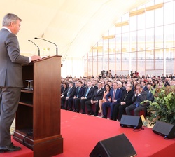 Comienzo del acto con la intervención del fiscal de la Real Maestranza de Caballería de Sevilla, Marcelo Maestre