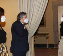 Su Majestad la Reina recibe el saludo del ministro de Cultura y Deporte, José Manuel Rodríguez Uribes y de la presidenta del Consejo Superior de Depor