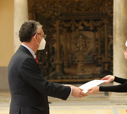 Su Majestad la Reina entrega Premio Consejo Superior de Deportes a José Luis Quintana alcalde de Don Benito