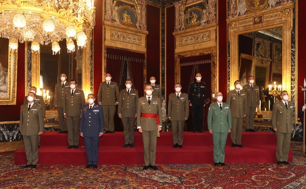 Audiencia de Su Majestad el Rey con un grupo de Coroneles, tras haber sido designados para asumir el mando de distintas unidades militares