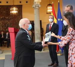 Francisco Sánchez Madrid recoge el Premio Nacional de Investigación 2Santiago Ramón y Cajal", en el área de biología