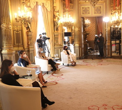 Su Majestad la Reina durante la intervención telemática en el debate “Conmemoración del Décimo Aniversario del Convenio de Estambul”