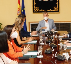 Don Felipe durante su turno de intervención en la reunión de trabajo con los ministros del Grupo de Trabajo para las Repatriaciones de Afganistán