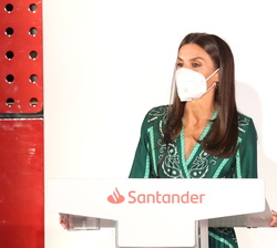 Doña Letiza durante su intervención en el Acto de Clausura de la XIII Convocatoria de Proyectos Sociales de Banco Santander