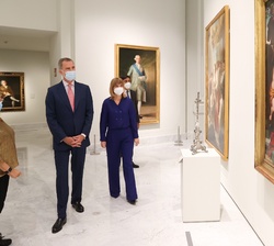 El Rey en la exposición “2328 reales de vellón. Goya y los orígenes de la Colección Banco de España”