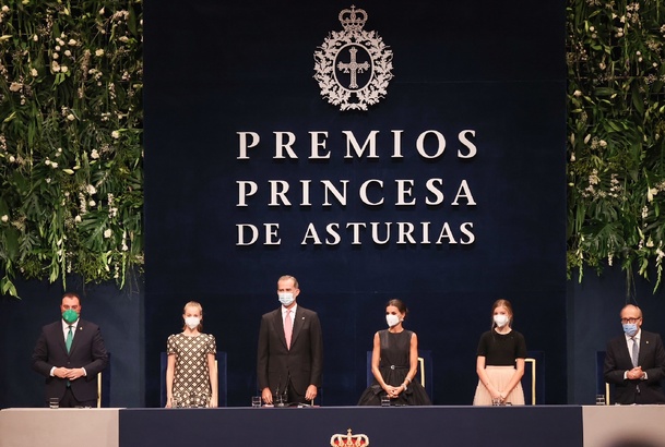 Los Reyes y Sus Altezas Reales la Princesa de Asturias y la Infanta Doña Sofía presiden la ceremonia de entrega de los Premios Princesa de Asturias 2021