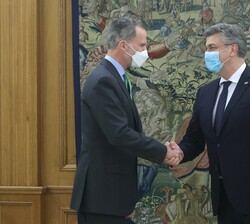 Su Majestad el Rey recibe al Primer Ministro de la República de Croacia, Andrej Plenković