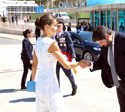 Su Majestad la Reina recibe el saludo del presidente de la Región de Murcia, Fernando López Miras