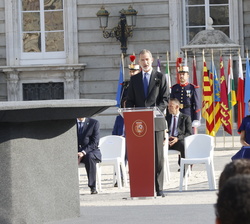 Su Majestad el Rey durante su intervención en el acto de Homenaje de Estado a las víctimas del Covid-19 y de reconocimiento al personal sanitario