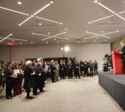 Su Majestad el Rey durante su intervención en la recepción con ocasión de la inauguración de la Feria del Libro de Fráncfort 2022, en honor de Sus Exc