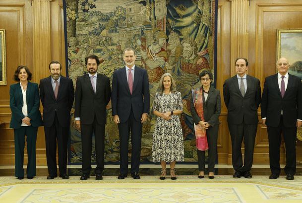 Fotografía de grupo de Don Felipe con una representación de la Cámara de Comercio Internacional (ICC) y de ICC Spain