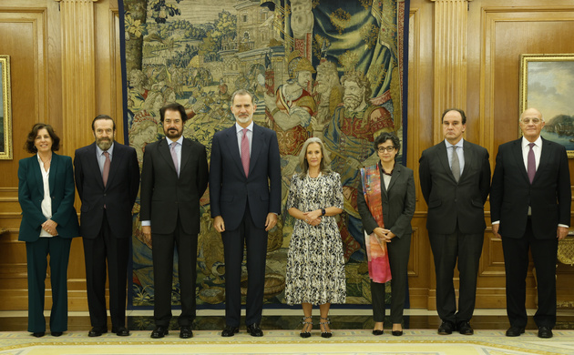 Fotografía de grupo de Don Felipe con una representación de la Cámara de Comercio Internacional (ICC) y de ICC Spain