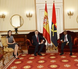 Encuentro de Sus Majestades los Reyes junto al Presidente de la República de Angola, João Manuel Gonçalves Lourenço y la Primera Dama, Ana Afonso Dias
