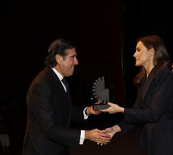 Premio Nacional de Innovación 2022, Modalidad Gran Empresa, ACYR, recoge el premio su presidente, Manuel Manrique