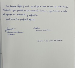Dedicatoria de Su Alteza Real la Princesa de Asturias y de Girona con motivo de su visita a la sede de la Fundación Princesa de Girona 