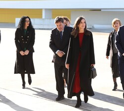 La Reina tras su llegada al Centro Cultural Internacional Oscar Niemeyer de Avilés